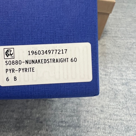 Stuart Weitzman 60 straight heel sandal in Pyrite metallic sparkle size 6B - Picture 3 of 12